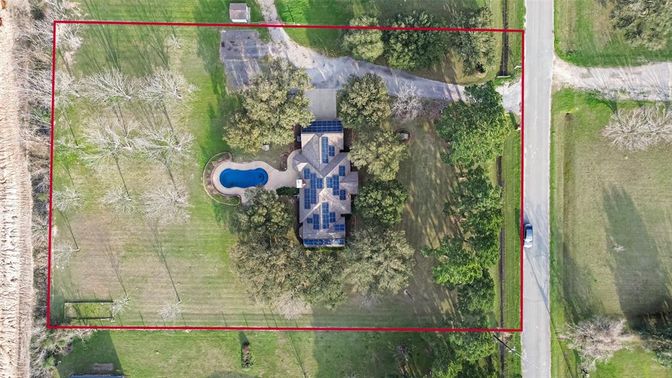 Exterior, Drone