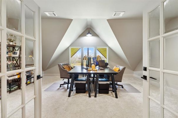 Home Office, Interior