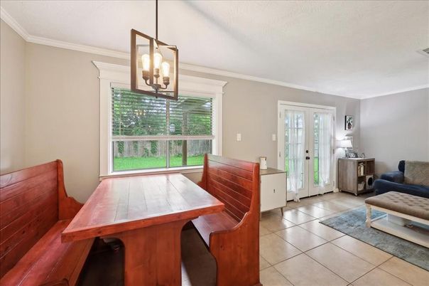 Dining room, Interior, Pendant Lights