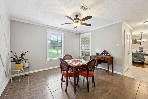 Chandelier, Dining room, Interior