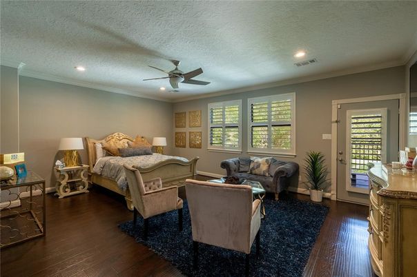 Bedroom, Interior, Living room, Recessed Lighting, Wood Texture Flooring