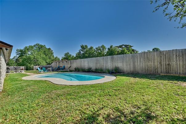 Backyard, Exterior, Pool
