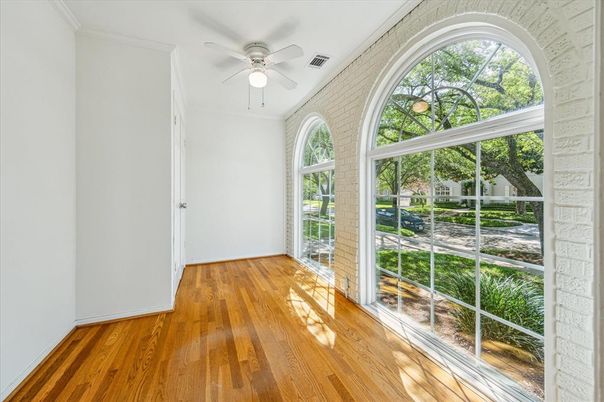 Interior, Sun Room, Wood Texture Flooring