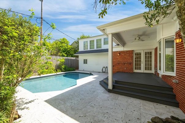 Exterior, Pool