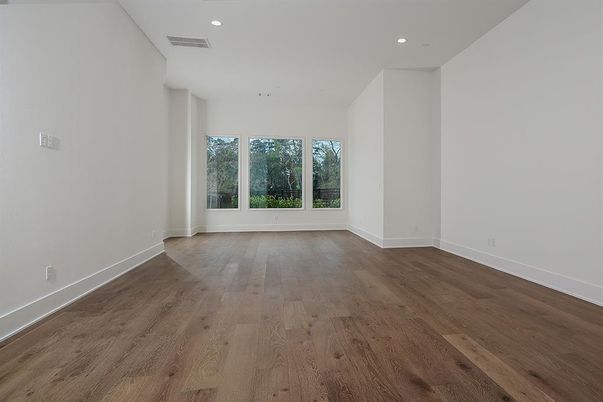 Empty room, Interior, Recessed Lighting, Wood Texture Flooring