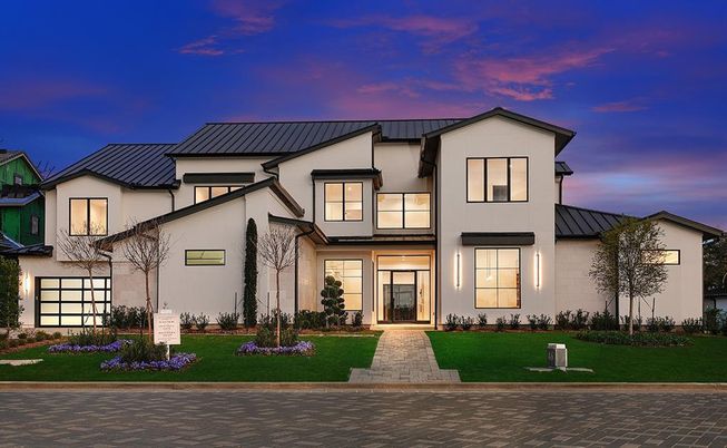 Attached, Exterior, Facade, Farmhouse