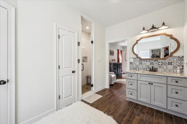 Bathroom, Interior, Recessed Lighting, Wood Texture Flooring