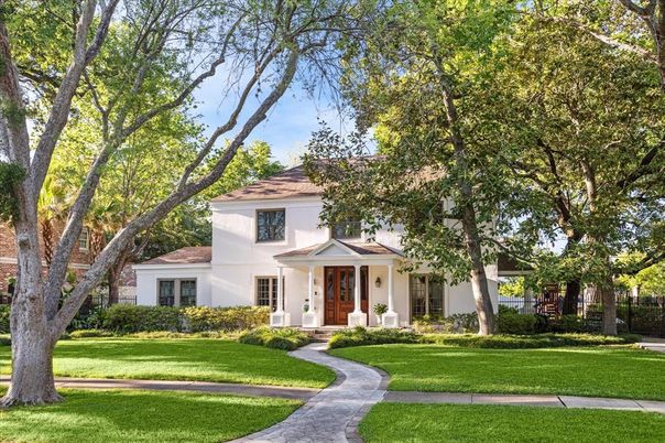 Backyard, Exterior, Facade, French Provincial