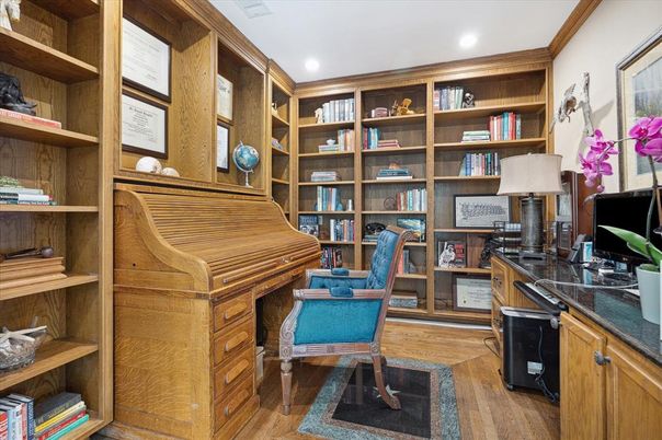 Home Office, Interior, Recessed Lighting, Wood Texture Flooring