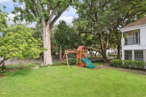 Backyard, Exterior, Playground