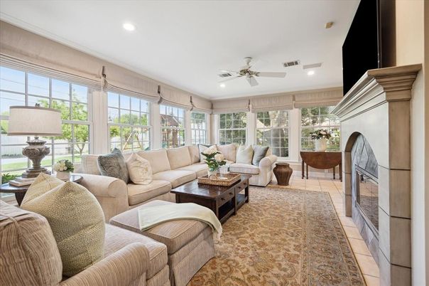 Fireplace, Interior, Living room, Recessed Lighting