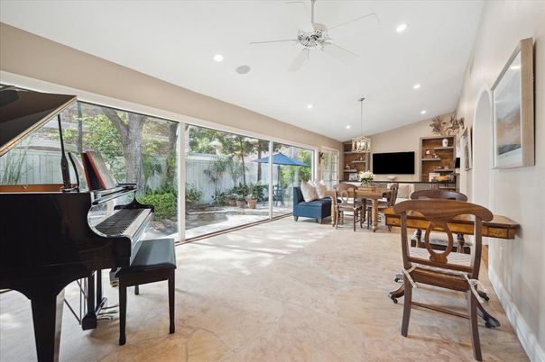 Dining room, Interior, Piano, Recessed Lighting