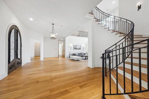 Interior, Pendant Lights, Recessed Lighting, Wood Texture Flooring