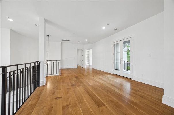 Interior, Pendant Lights, Recessed Lighting, Wood Texture Flooring
