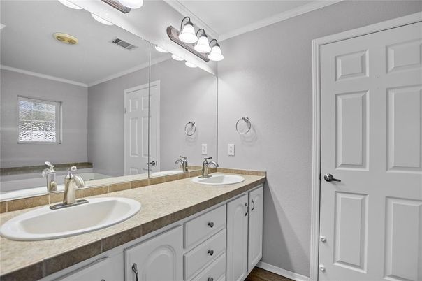 Bathroom, Dual Sink Vanities, Interior