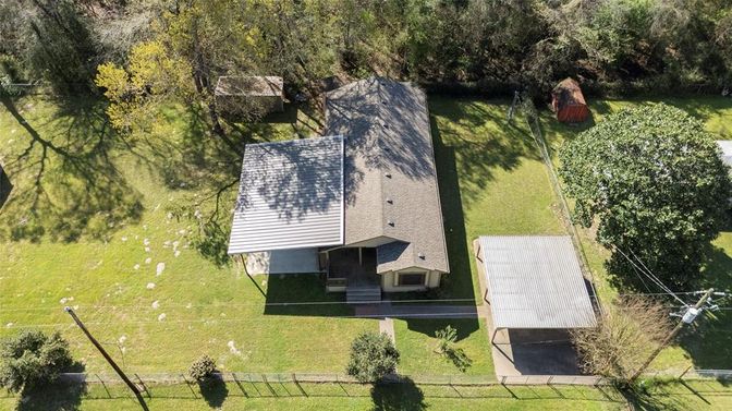Exterior, Drone