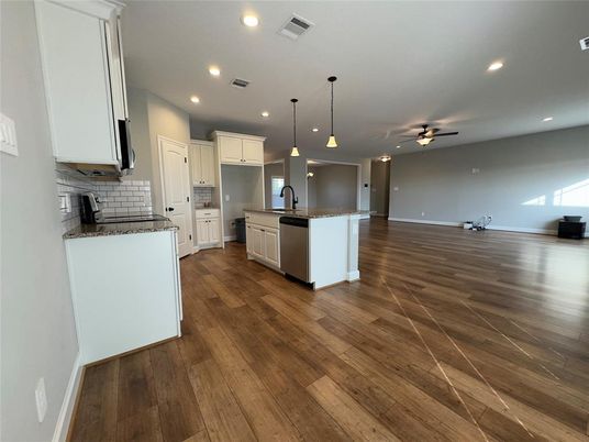 Interior, Kitchen, Pendant Lights, Recessed Lighting, Wood Texture Flooring