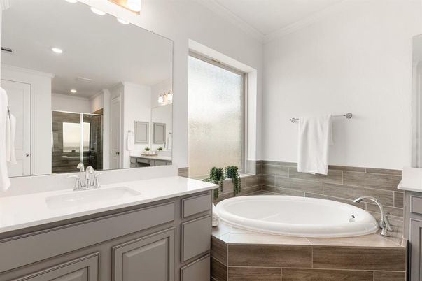 Bathroom, Dual Sink Vanities, Interior, Recessed Lighting