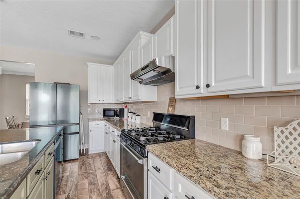 Interior, Kitchen, Stainless Steel Appliances, Wood Texture Flooring