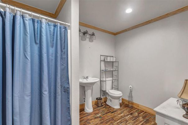 Bathroom, Interior, Recessed Lighting, Wood Texture Flooring