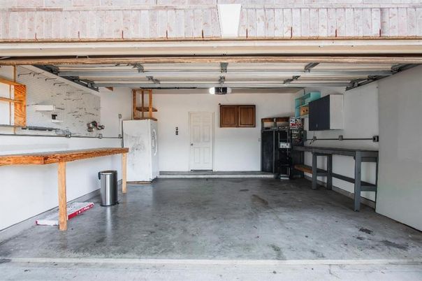 Garage, Interior