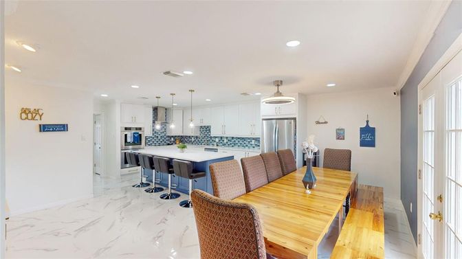 Dining room, Interior, Kitchen, Marble, Pendant Lights, Recessed Lighting, Stainless Steel Appliances
