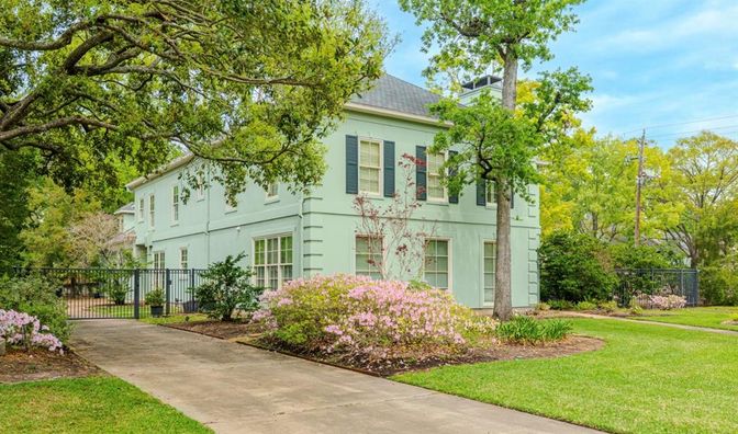 Backyard, Exterior, Facade, French Provincial