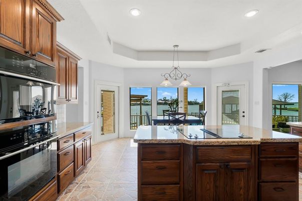 Dining room, Interior, Kitchen, Pendant Lights, Recessed Lighting, Water