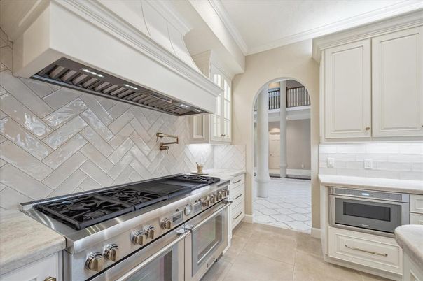 Interior, Kitchen, Stainless Steel Appliances