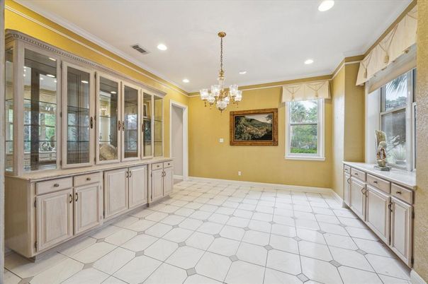 Chandelier, Empty room, Interior, Recessed Lighting