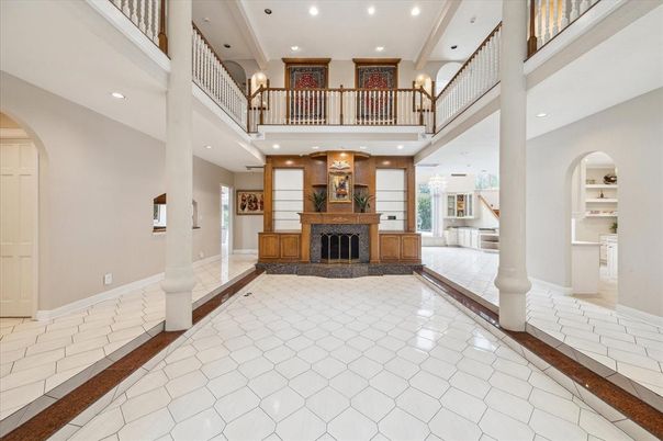 Fireplace, Interior, Recessed Lighting