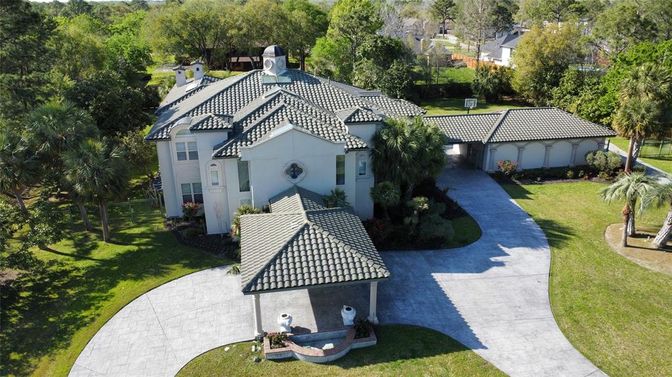 Exterior, Drone