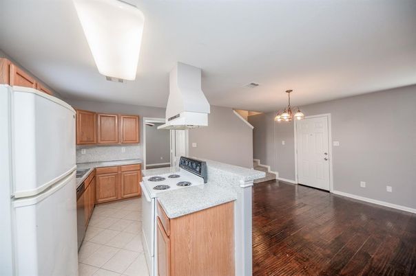 Interior, Kitchen, Pendant Lights, Wood Texture Flooring