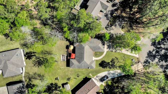 Exterior, Drone