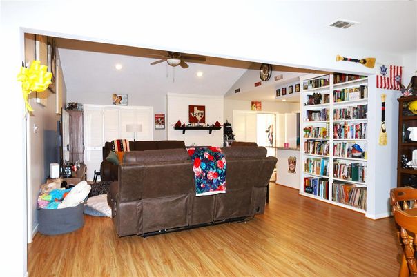 Interior, Living room, Recessed Lighting, Wooden Beams, Wood Texture Flooring