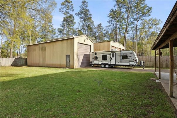 Backyard, Detached Garage, Exterior