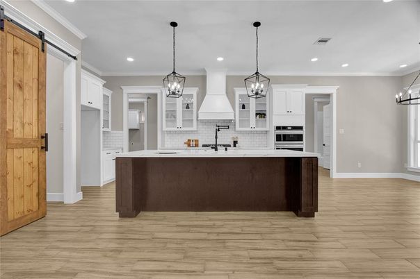 Chandelier, Interior, Kitchen, Pendant Lights, Recessed Lighting, Stainless Steel Appliances, Wood Texture Flooring