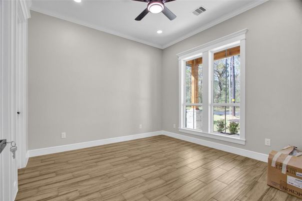 Empty room, Interior, Recessed Lighting, Wood Texture Flooring