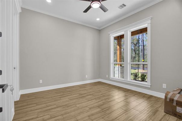 Empty room, Interior, Recessed Lighting, Wood Texture Flooring