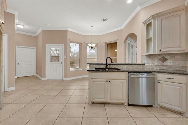 Chandelier, Interior, Kitchen, Recessed Lighting, Stainless Steel Appliances