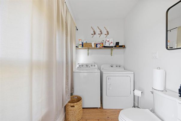 Interior, Utility Closets, Washer, Wood Texture Flooring