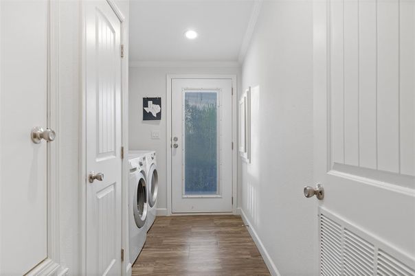 Interior, Recessed Lighting, Utility Closets, Washer, Wood Texture Flooring
