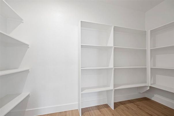 Interior, Walk-in Closets, Wood Texture Flooring