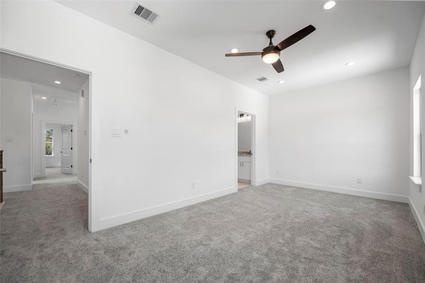 Empty room, Interior, Recessed Lighting