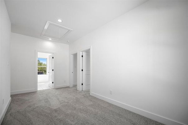 Empty room, Interior, Recessed Lighting