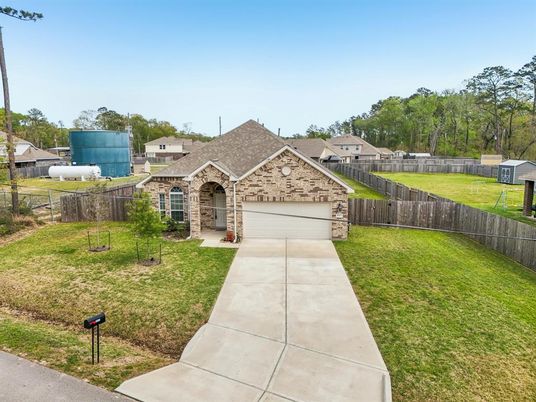 Attached, Backyard, Exterior, Facade, Brick Facade, None