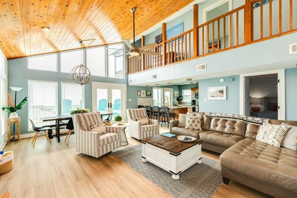 Dining room, Interior, Living room, Pendant Lights, Wooden Ceilings, Wood Texture Flooring