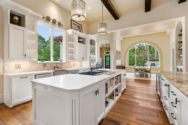 Chandelier, Dining room, Interior, Kitchen, Pendant Lights, Recessed Lighting, Wooden Beams, Wood Texture Flooring
