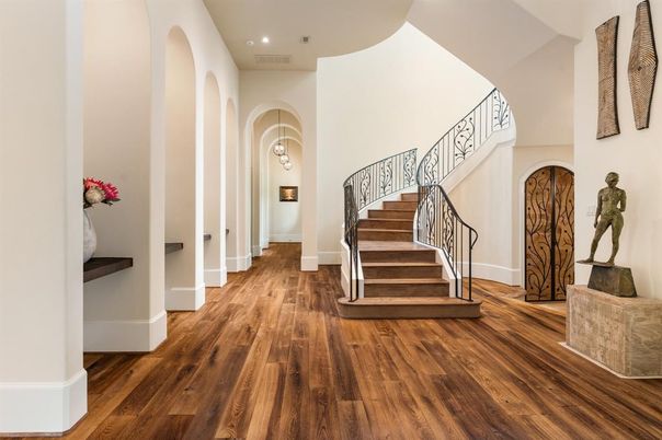 Interior, Recessed Lighting, Wood Texture Flooring