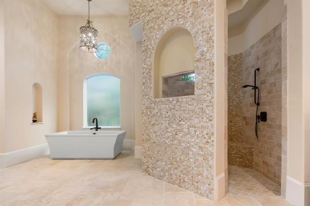 Bathroom, Free Standing Baths, Interior, Pendant Lights, Stone Walls